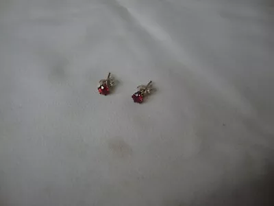 Vintage 4mm Round Brilliant Cut Garnet Red Cz Sterling Silver Prong Stud Earring • $3.99