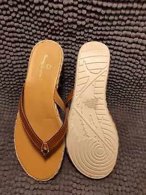 New TOMMY BAHAMA Thomas Brown Faux Leather Logo Espadrille Thong Sandals Sz 10 • $7.99
