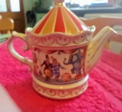 Vintage Sadler Pottery Circus TeapotGildedV4400 • £3.20