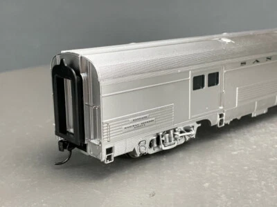 $68.98 • Buy HO Walthers RTR 73’ Budd Baggage Car Santa Fe 1956 El Capitan HO2256 LZ