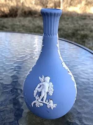 Wedgwood Jasperware Blue Cherub Leaf Grecian Bud Vase England Vintage • $17.95