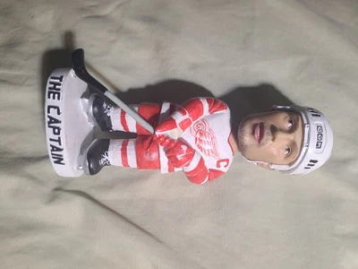 $25 • Buy STEVE YZERMAN  THE CAPTAIN  BOBBLEHEAD Detroit Red Wings SGA Bobble Head 