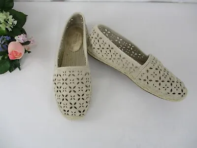 Michael Kors Darci Cutout Canvas Espadrille Flat In Natural Size 10 • $24