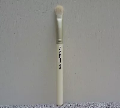 £11.67 • Buy MAC 213SE White Fluff Brush / Eye Shadow Brush, Travel Size, Brand New!