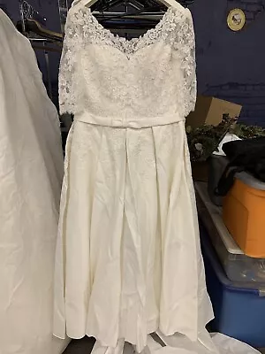 Beautiful Short Wedding Dress • $169