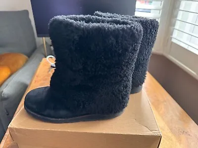 UGG Austrailia Maylin Fur Black Boot Size 5.5 • £40