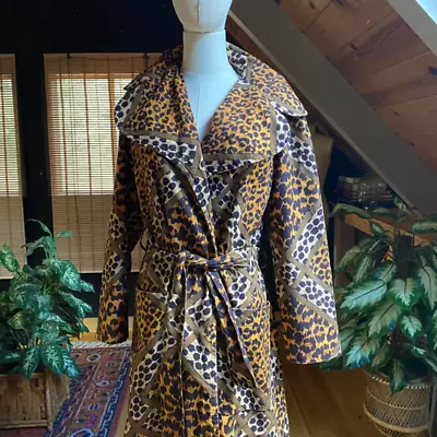 Vintage Leopard Raincoat • $70