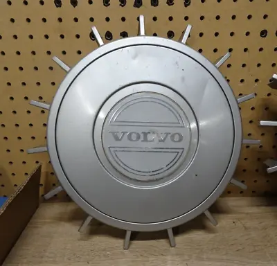 (1) Volvo 240 DL Center Cap Hubcap 1986-1993 242 244 245 Hub Hubcap 2 Piece Rare • $49.95