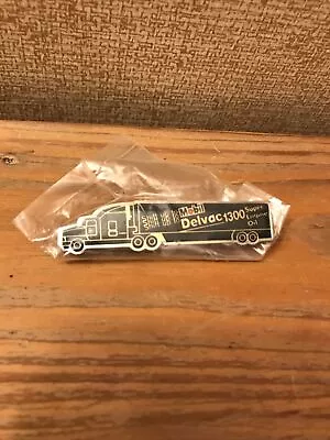 New Sealed Mobil Pin 2.5  Delvac 1300 Super Engine Oil 18 Diesel Truck Lapel Gas • $7.50