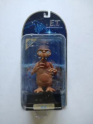 Vtg. 2001 E.T.  The Extra Terrestrial  Toys R Us Exclusive 20th Anniv. Character • $3.95