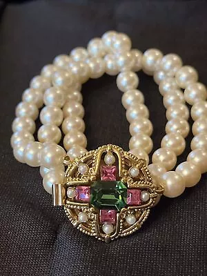 Vintage Faceted Pink & Emerald Crystals & Seed Pearl 3 Strand Pearl Bracelet • $47.99