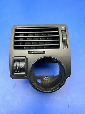 00-05 VW Mk4 OEM Driver Lay Flat Dash Vent Volkswagen Golf GTI Jetta • $33.60