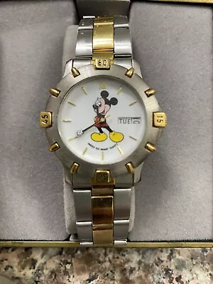 Disney Mickey Mouse Watch Mens  • $0.99