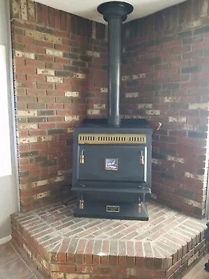 $700 • Buy Wood Burning Stove In Excellent Condition!