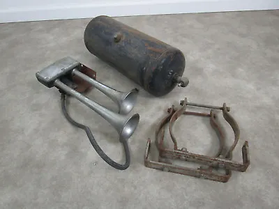 $149.99 • Buy (UNTESTED) Vintage Air Safety Horn Hadley And Air Tank And Mounting Brackets
