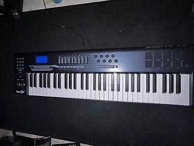 M-Audio Axiom 61 Piano Keyboard MIDI & USB Controller 61 Semi-Weighted Keys • $75