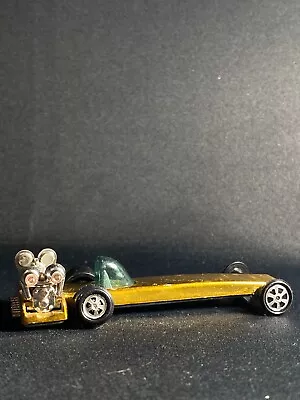 1/64 Vintage Original Johnny Lightning Topper Sling Shot Gold • $32