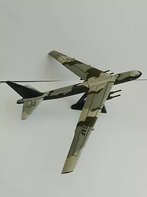 An Iconic USAF 50677 Die-Cast B-52 Bomber On A Stand • £6