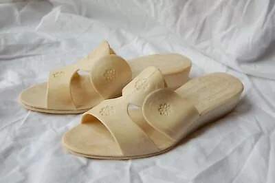 Midcentury White Jelly Rubber Sandals Slides Size 8 Skippy Jets Made In USA • $16