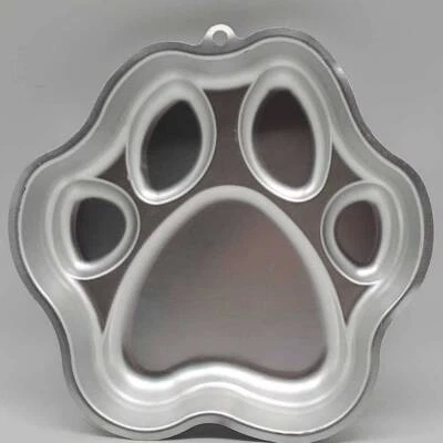 $11.99 • Buy Wilton Animal Paw Print Cake Pan Baking Mold Dog Cat Lion 2105-0252 10  X 11 