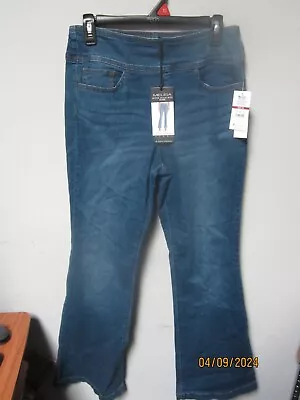 Sofia Jeans By Sofia Vergara Women Melisa Super High Rise Flare Med Wash Size 10 • $19.99