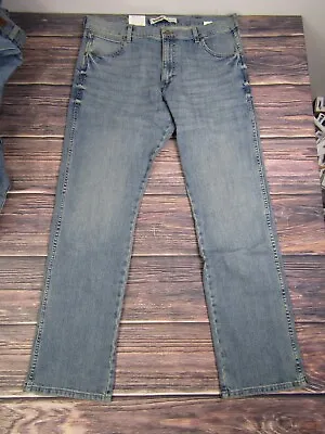 Wrangler NEW NWT Mens 36x32 Slim Straight Blue Denim Jeans Relaxed • $19.99