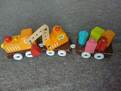 Vintage/Retired Janod Pull Up Train With Magnetic Crab Crane • £7.99