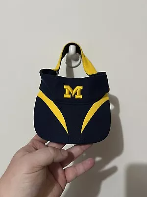 EUC Vintage Nike TEAM Dri Fit Michigan Wolverines Fitted Flex Visor Blue Maize • $18.50