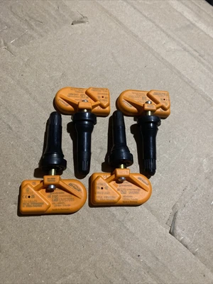 $49.99 • Buy TPMS Sensor-UVS7051: 315MHz/433MHz Dual Band Universal Sensor - Rubber Valve (4)
