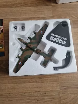 Atlas Handley Page Halifax • £17.99