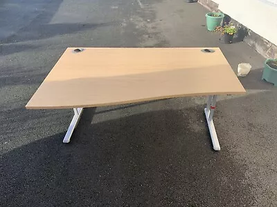 £50 • Buy USED Wooden Wave Office Desk - (W)1460cm X (D)80cm/100cm