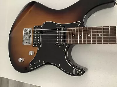 Yamaha Pacifica 120 H Electric Guitar • £120