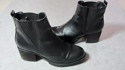 Mia Boots Women's Size 9 Jody Black Pull-on Round Toe 2 .5  Heel Lug Sole Y2K • $19