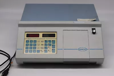 Hach DR/3000 Spectrophotometer • $399.99