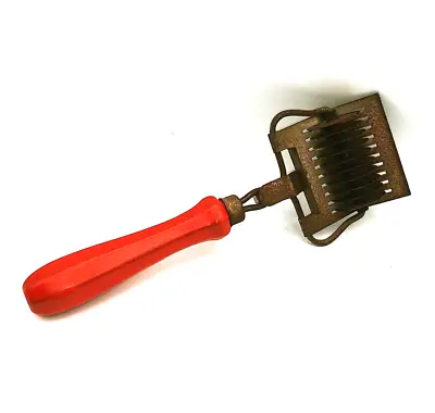 Antique 8  Cutter Utensil Noddle Pasta Pastry Herb Red Wood Handle USA  READ • $5.99