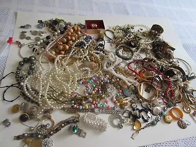 6½ Pounds Vintage & Modern Costume JEWELRY Lot  Some Gold & Silver • $43