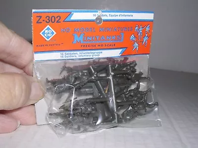 ROCO #Z-302  16 - Soldiers - Infantry Group  Olive    H.O.Scale 1/87 • $24.99