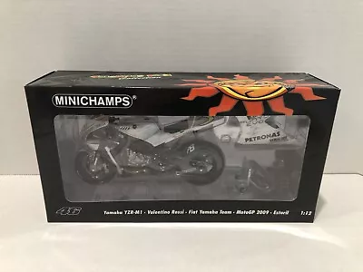 1:12 Minichamps 2009 Valentino Rossi #46 GP Estoril Fiat Yamaha YZR-M1 122093146 • $209.98