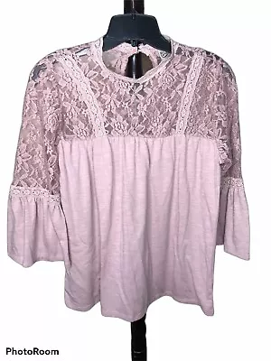 Como Vintage Women's M Powder Pink Lace Accented Trumpet Sleeve Button Blouse • $12.90