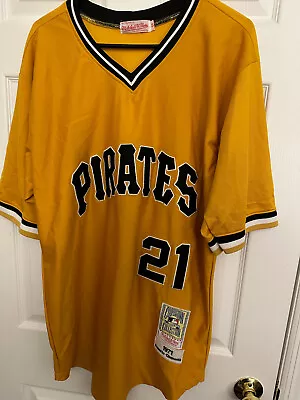 Roberto Clemente #21 Pittsburgh Pirates Mitchell & Ness Jersey Size 56 • $52.95