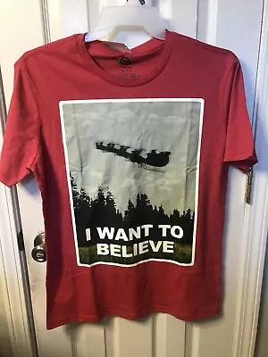 New I Want To Believe Christmas Santa In His Sleigh Flying Reindeer Shirt Large • $13.60