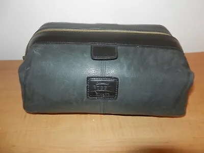 Fossil Men's Leather Travel Toiletry Bag VTG Shave Dopp Kit  Zipper Closure  • $29.95