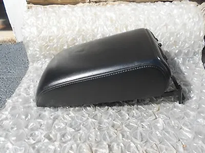 07-09 Infiniti G37x G35 Front Armrest Arm Rest Center Console Lid Factory Oem • $59.95