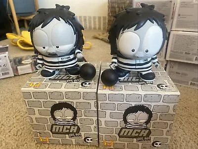 MCA Evil Ape Toy2R 5” Evil Ape Prison Set Of 2 CHASE With A Signed Box • $65