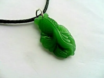£3.49 • Buy  Carved Green Jade Goldfish Pendant And Cord Necklace