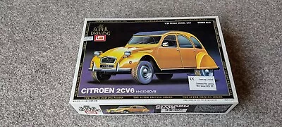 Imai B-1326 - Citroen 2cv 6 - 1/24 Scale Model Kit • £24