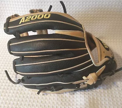 Used Wilson A2000 Series 11.5 Inch 1716 Baseball Glove RHT • $118.89