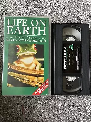 Life On Earth David Attenborough VHS  • £0.99