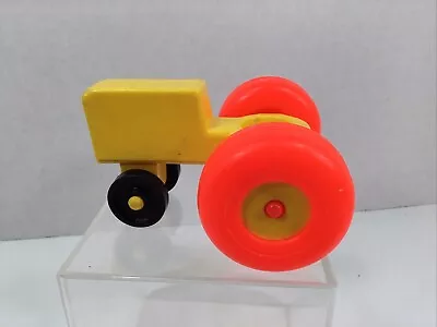 Vintage 1970’s Fisher Price Play Family Farm #915 Yellow Tractor With Red Tires • $8.46