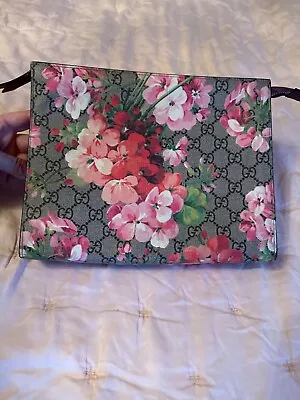 Gucci Supreme Blooms Pink Clutch Bag Cosmetic Pouch Pink Red Floral GG Web • $884.99